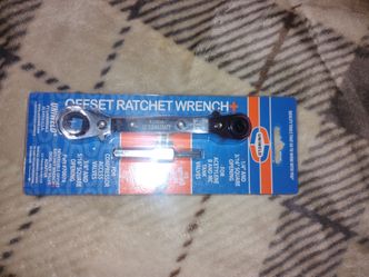 Offset ratchet wrench