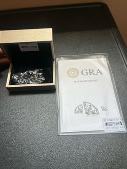 GRA Certified Moissanite Stud Earrings 0.5ct D VVS1 5.0mm