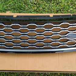 2019 Range Rover Velar Grill