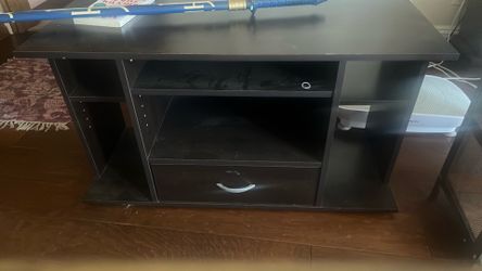 Entertainment center