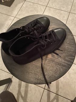Black hightop converse