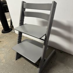 Stokke Tripp Trapp High Chair in excellent condition