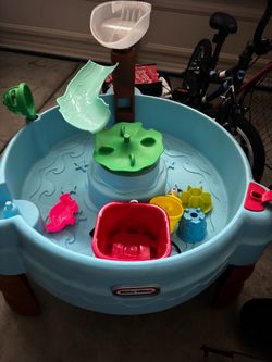 Little Tikes Water Play Table with Accessories