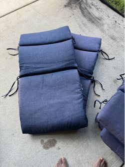 6 Outdoor chair cushions