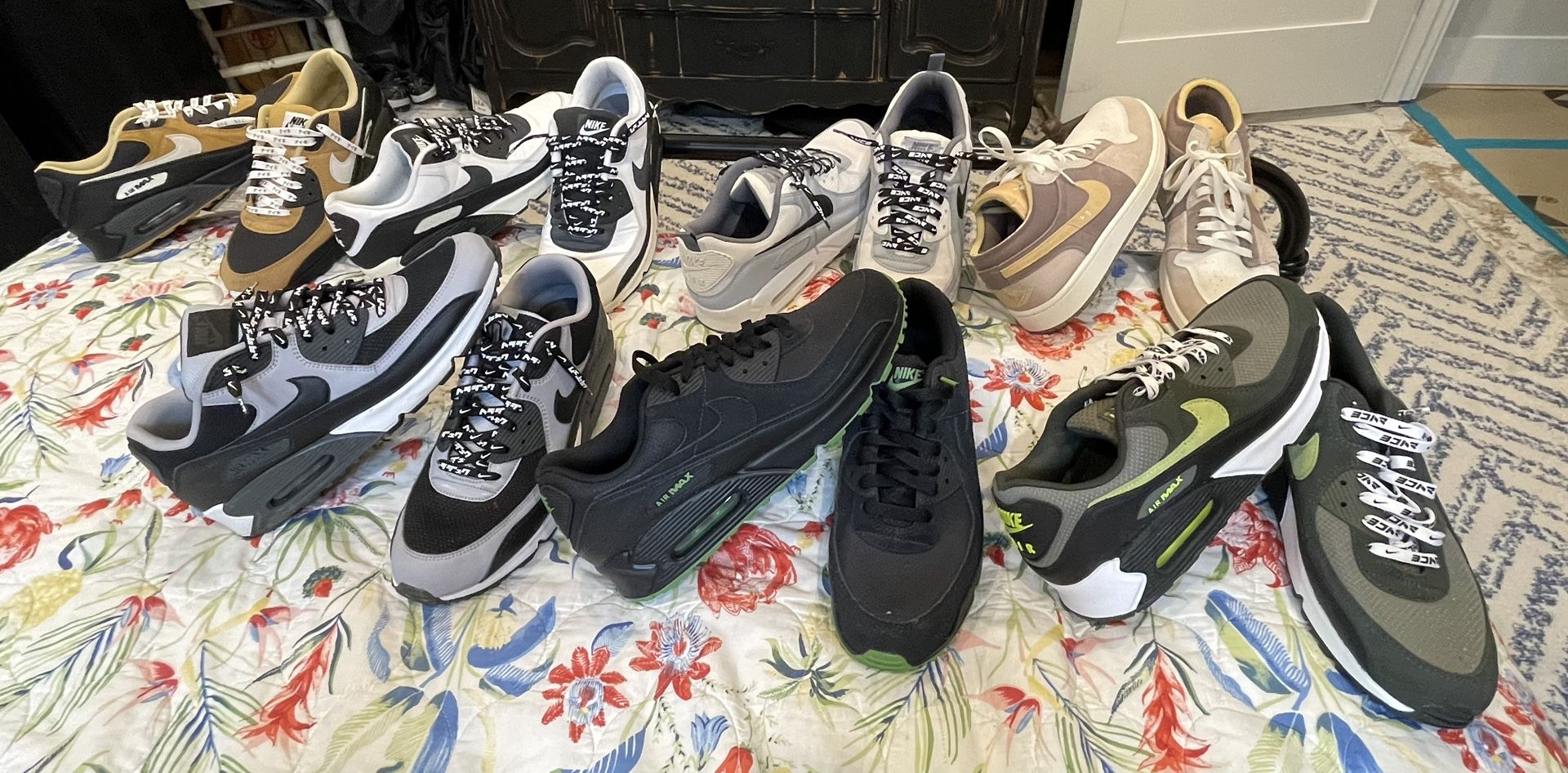 All Sz12 NIKE airmax 90’s And Jordan 1 Low