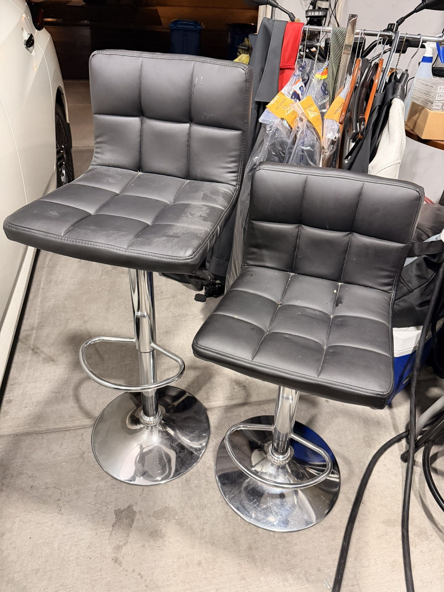 2 Bar Stools