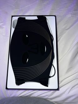Red light therapy mask