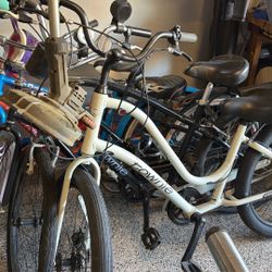 Electra Beach Cruisers 2 Townie Men’s And A Women 