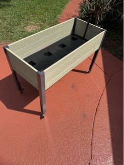Self Watering Planter Box
