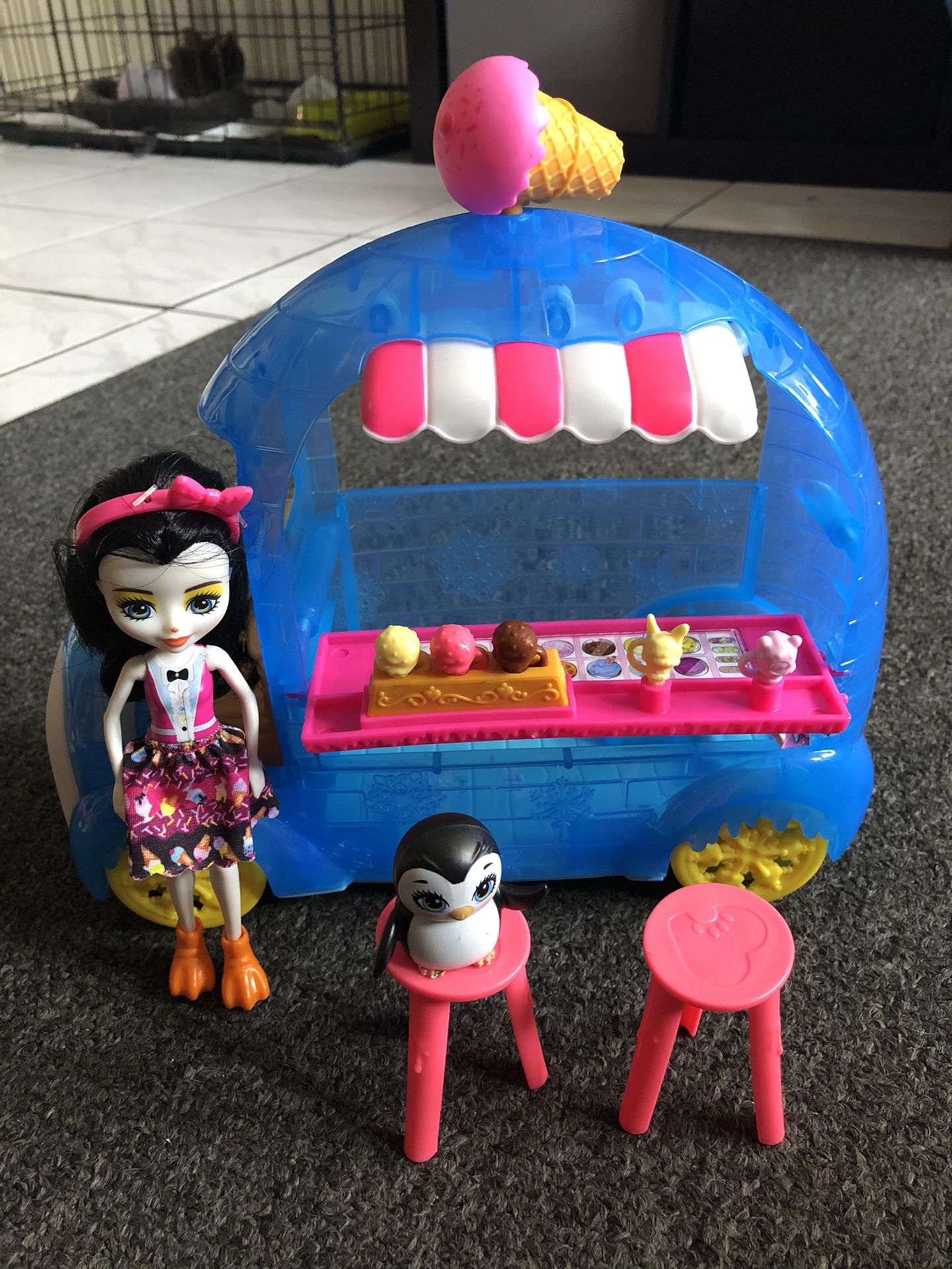 Enchantimals preena penguin doll and ice cream wheels frozen treats playset