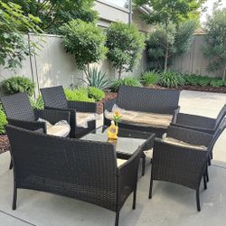 New inbox patio set (we finance and deliver)($54 down)(90 day no interest payment plan)