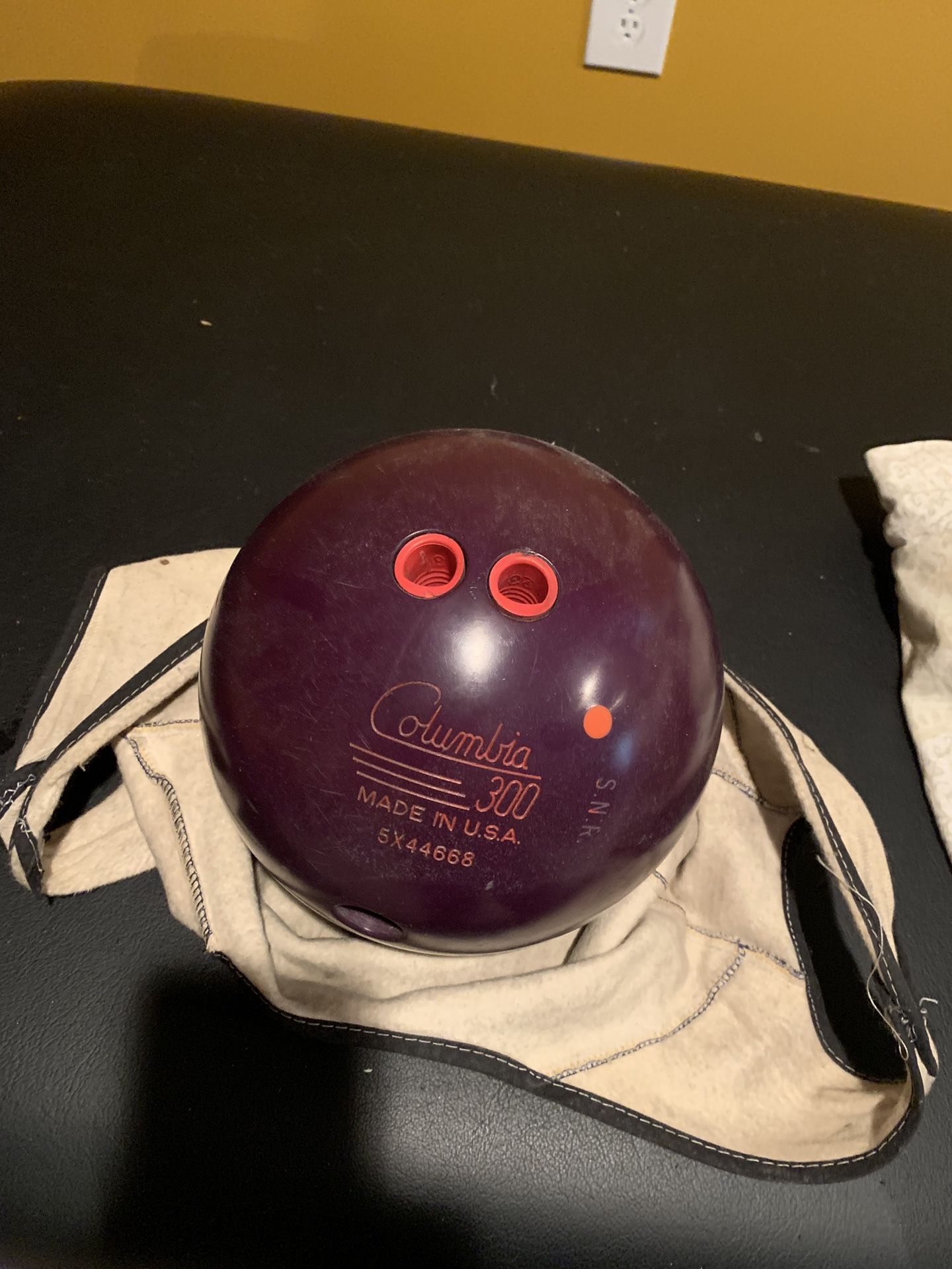 Men’s Bowling Ball
