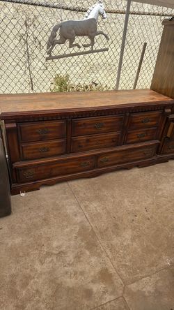 Dresser
