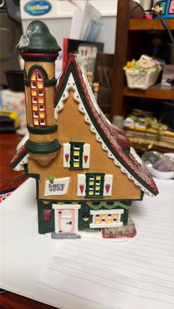 Department 56 Snow Village Lighted House