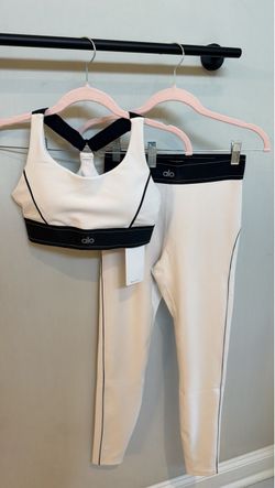 Alo Yoga Set