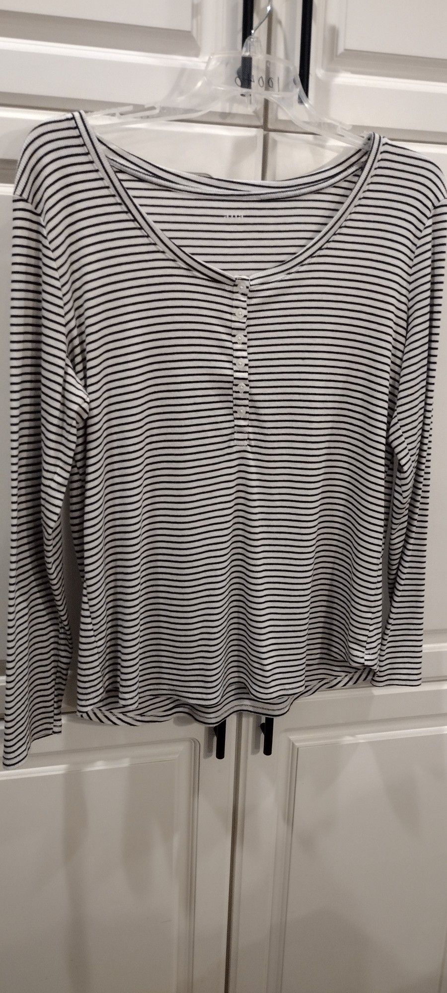 Black/White Striped Top XXL