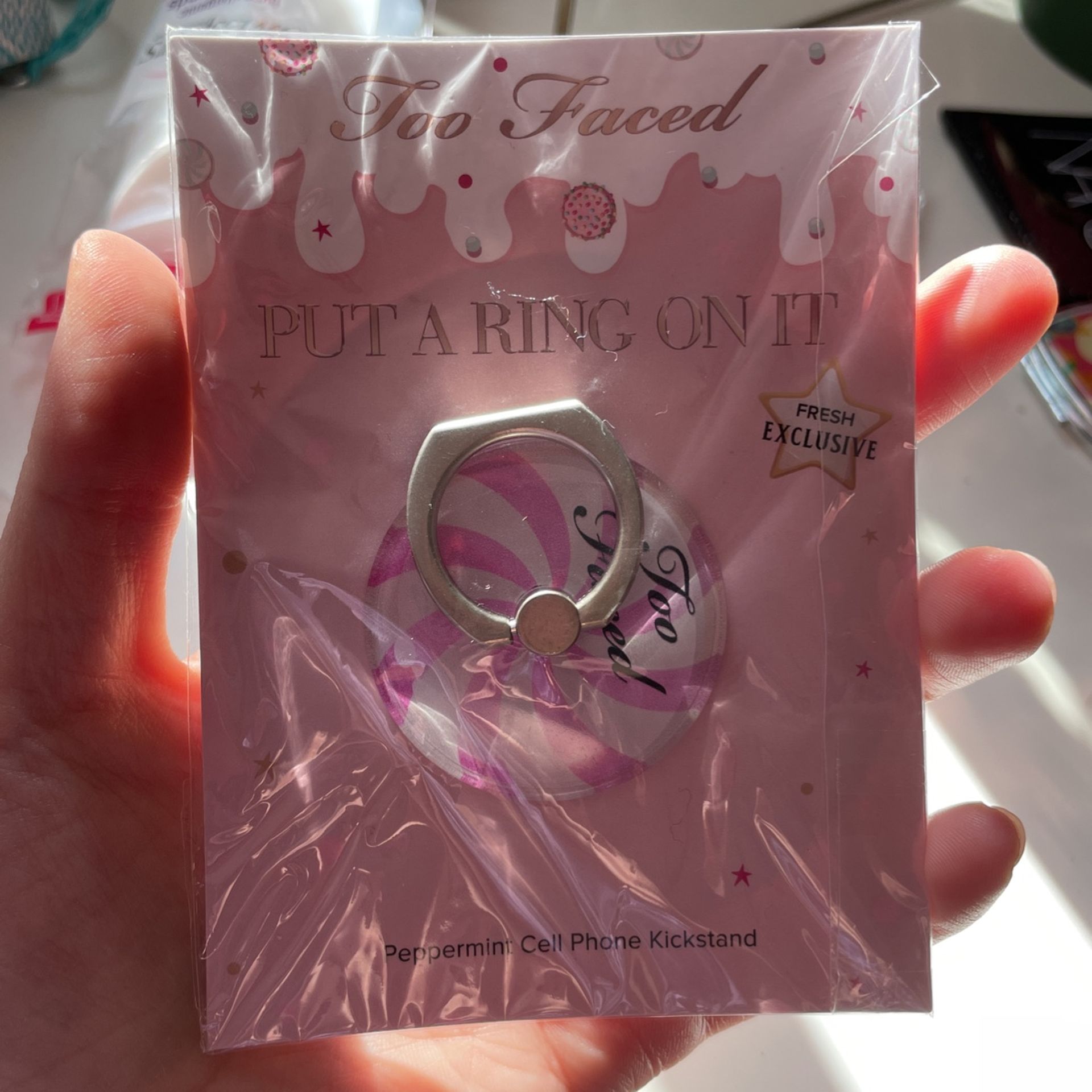 Too faced Cosmetics Phone Pop Socket 