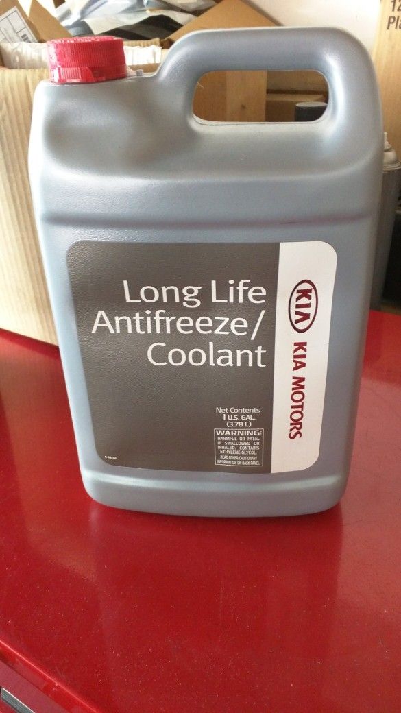 OEM Kia Hyundai Long Life Coolant Antifreeze UM040CH012 for Sale in Ruston, WA OfferUp
