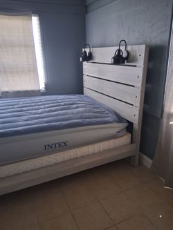 Queen bedframe with lights