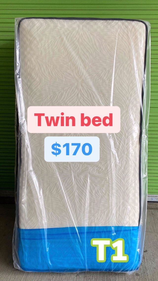 Twin beds for sale 😊