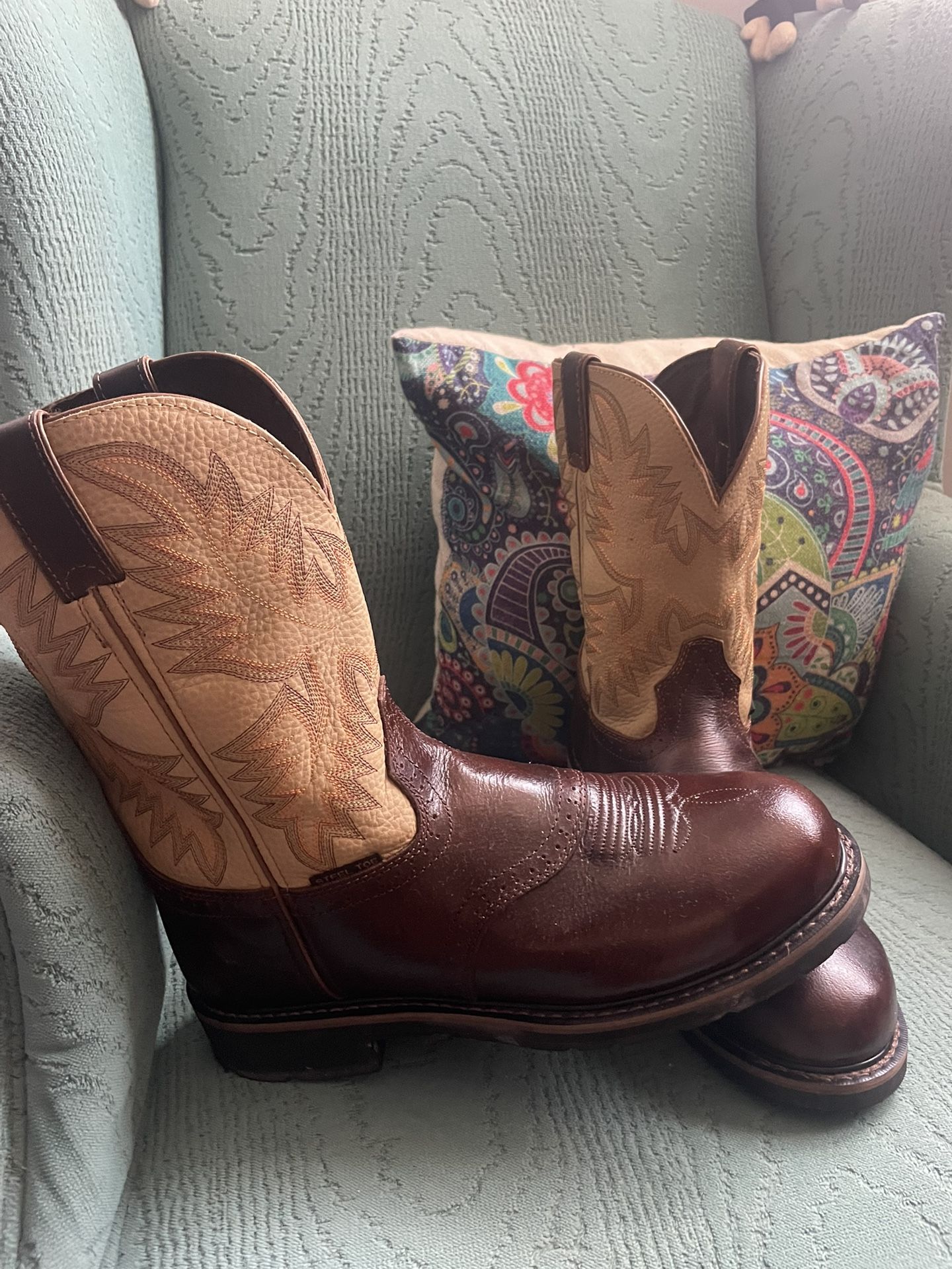 À Réal Justin Boots