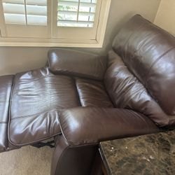 Leather Sofa For Sale In 600$