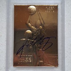 Kobe Bryant 1996-97 Limited Edition Fleer Rookie Card Purple Signature 23KT Gold