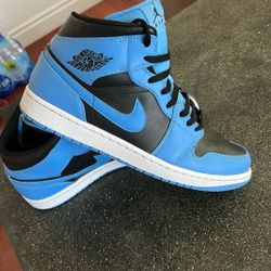 Nike Air Jordan 1 Mid Jordan Retro