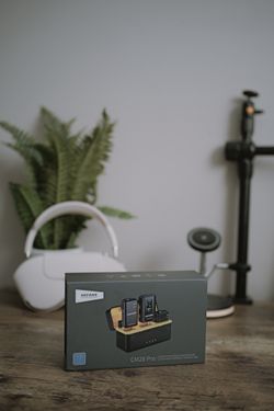 Neewer CM28 Pro Wireless Microphones 