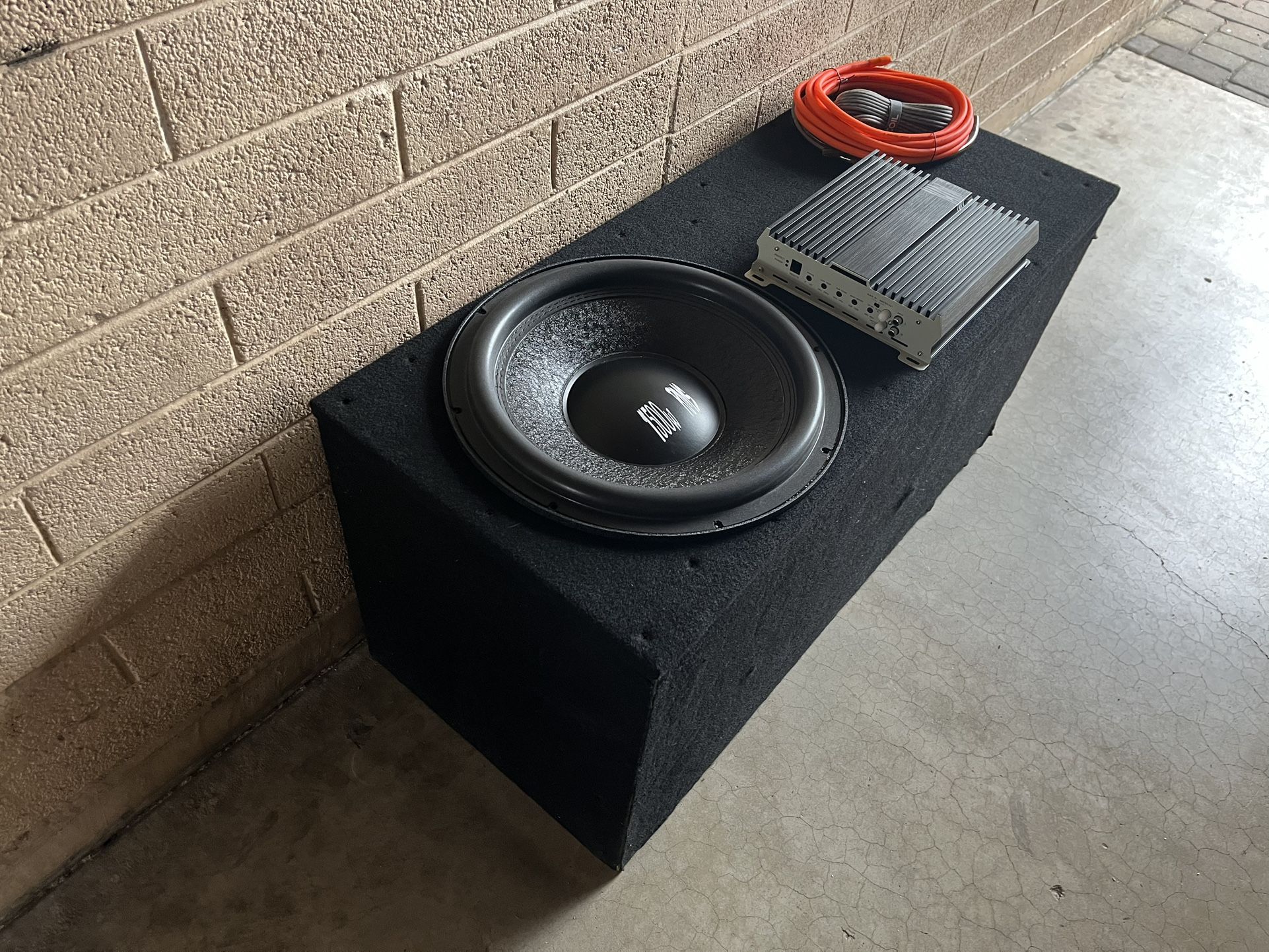 Mrmusicman Single 15 Bass Package - $500