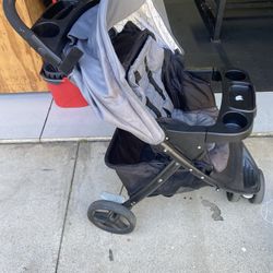 Graco Stroller. Good Condition Just needs a Wipe Down.