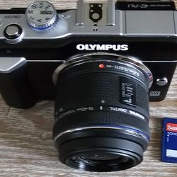 Olympus E-PL1 Mirrorless Camera