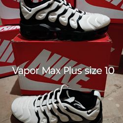 Vapor Max Plus Size 10 