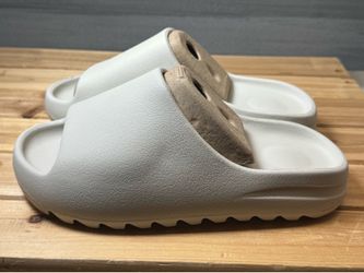 Yeezy YZY YS-01 Cream Slides Brand New Sizes 7-13