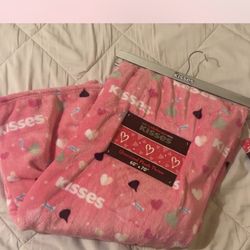 Hershey’s Kisses Oversized Plush Throw Blanket 