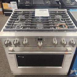 36 in. 5.75 cu. ft. Smart 6 Burner Dual Fuel Range with Convection in Stainless Steel