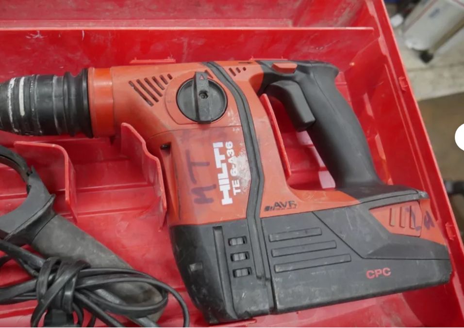 Hilti TE6-A36 hammer drill 36v ; 2 batteries CPC 36 V ; C 4/36-350 CHARGER USED