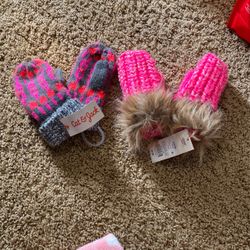 Girls Mittens $10