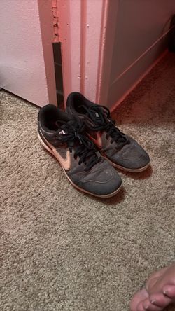 Nike Baseball Cleats (Dirty But Easy Cleaning) Size 8.5 Fit Like 8