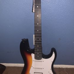 Donner Electric Guitar (beginner/intermediate) 