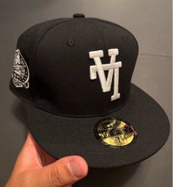 New Era Fitted Hat Size 7 3/4
