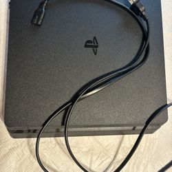 PS4 slim 1TB USED w/5 games 