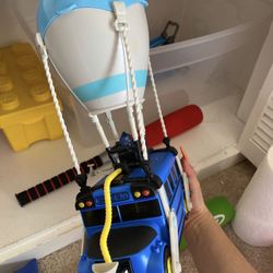 Fortnight Battle Bus