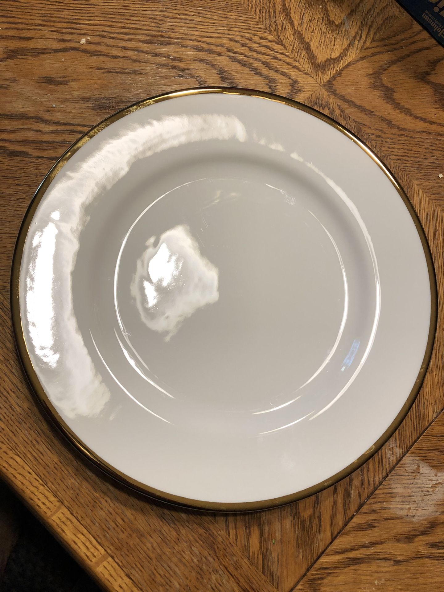 10 Strawberry st dinner plates