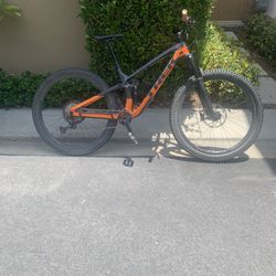 Trek Fuel EX 9.8 XT Mountain Bike