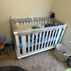 Baby crib