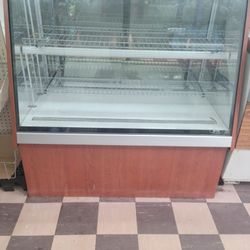 Deli Case Display- Non Refrigerated