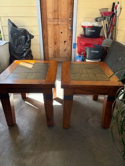 Side / coffee tables