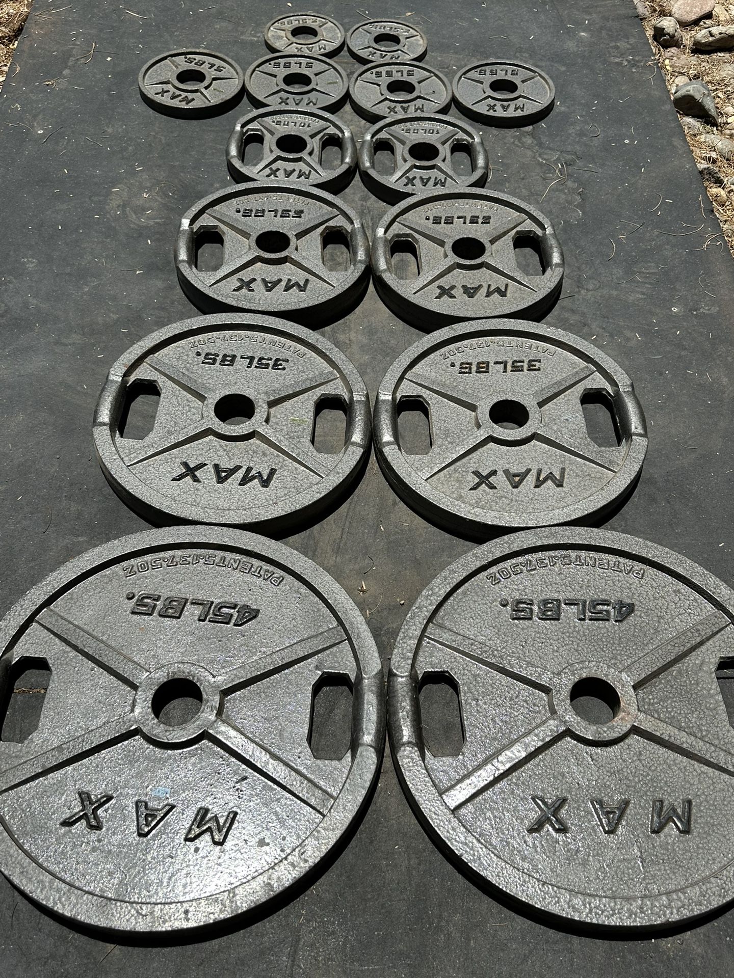 255 lb Olympic Weight Set