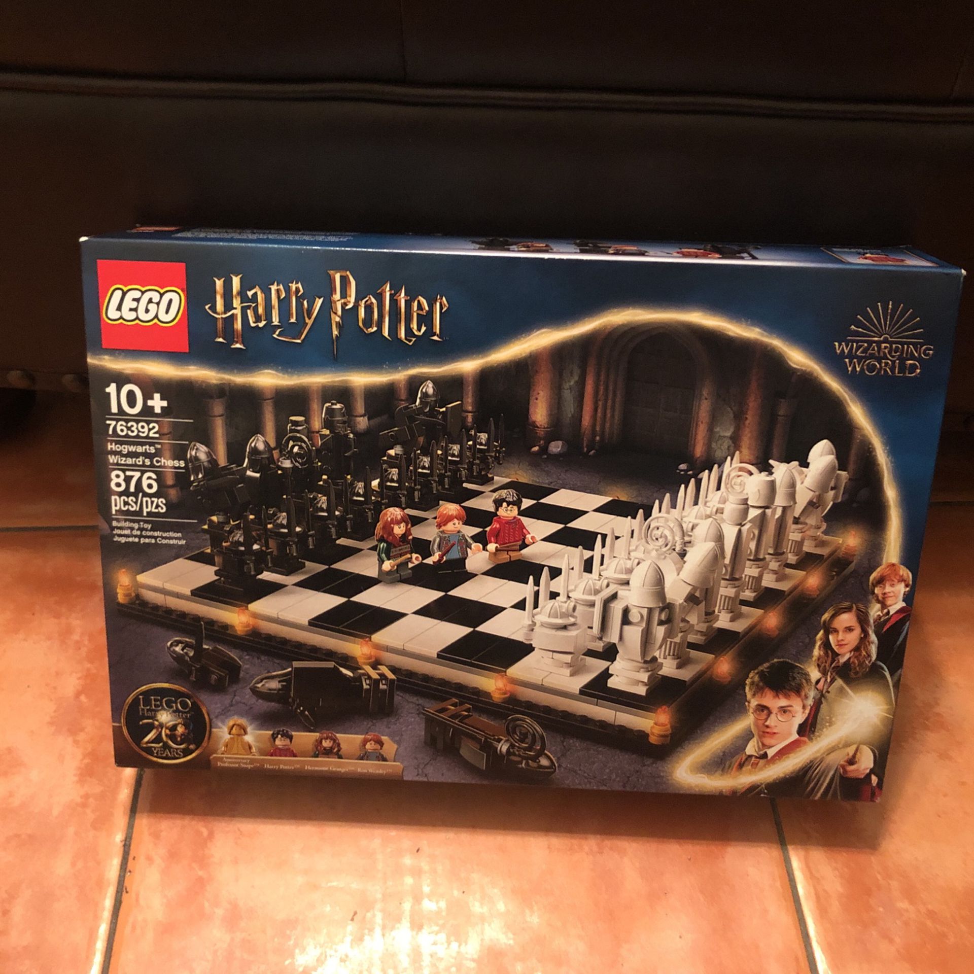 Lego Harry Potter Hogwarts Wizards Chess Set. #76392